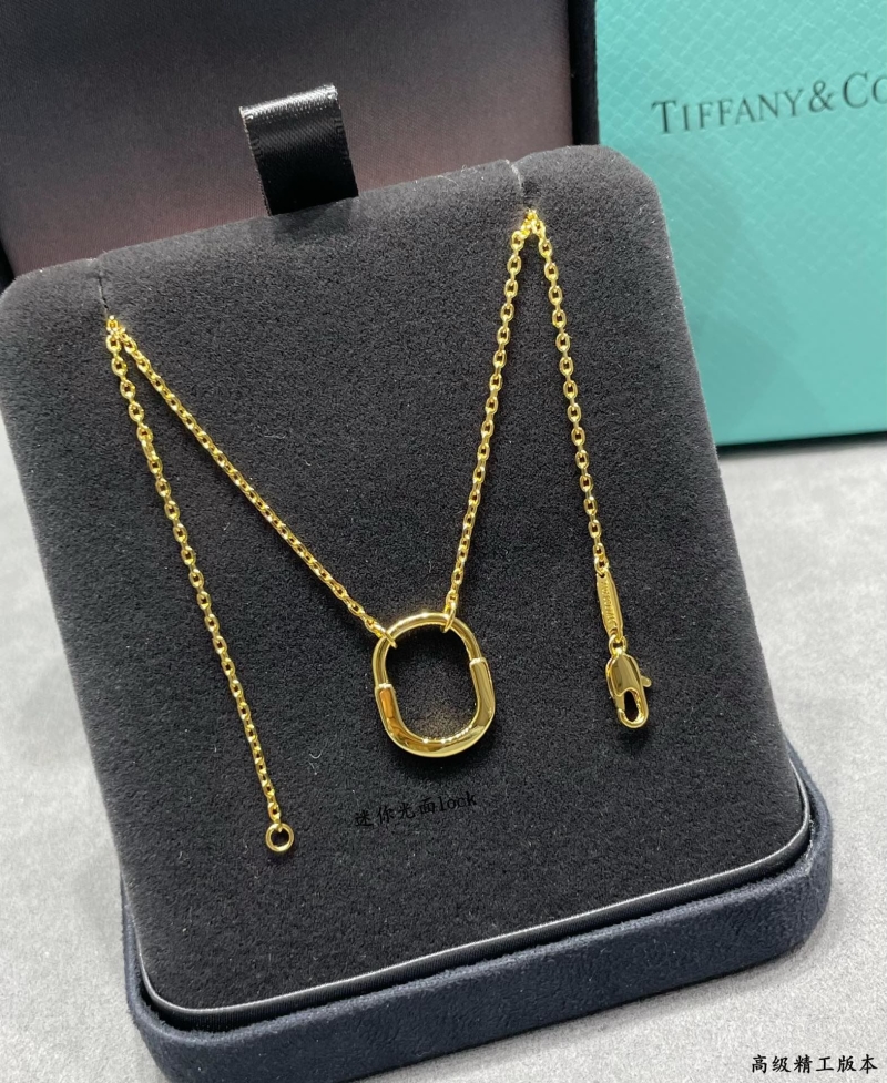 T*f*ny necklaces